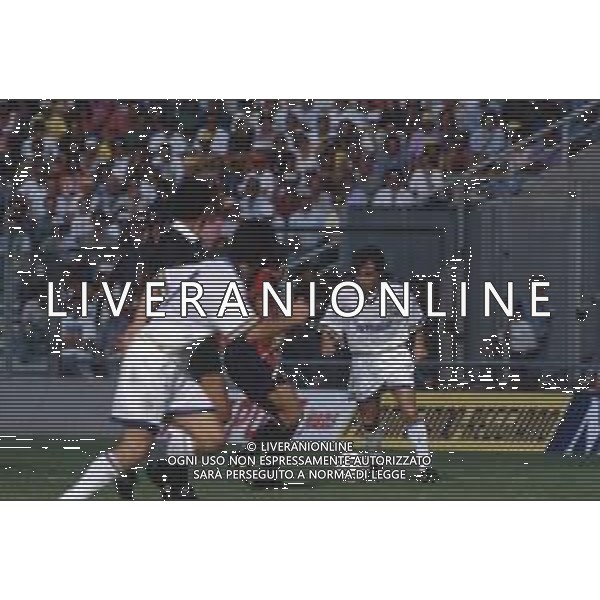DIAP-RETROSPETTIVA DANIELE ZORATTO CALCIATORE NELLA FOTO DANIELE ZORATTO CON LA MAGLIA DEL PARMA CALCIO AG ALDO LIVERANI SAS