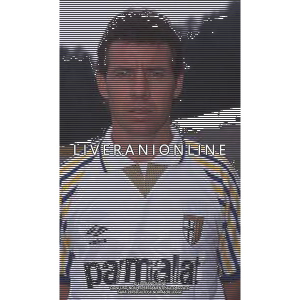 DIAP-RETROSPETTIVA DANIELE ZORATTO CALCIATORE NELLA FOTO DANIELE ZORATTO CON LA MAGLIA DEL PARMA CALCIO AG ALDO LIVERANI SAS