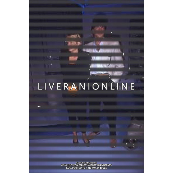 DIAP-RETROSPETTIVA WALTER ZENGA CALCIATORE  NELLA FOTO WALTER ZENGA PRESENTATORE NELLA TRASMISSIONE FORZA ITALIA CON ROBERTA TERMALI AG ALDO LIVERANI SAS