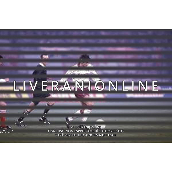 DIAP-RETROSPETTIVA ENZO FRANCESCOLI CALCIATORE NELLA FOTO ENZO FRANCESCOLI CON LA MAGLIA DEL TORINO CALCIO AG ALDO LIVERANI SAS