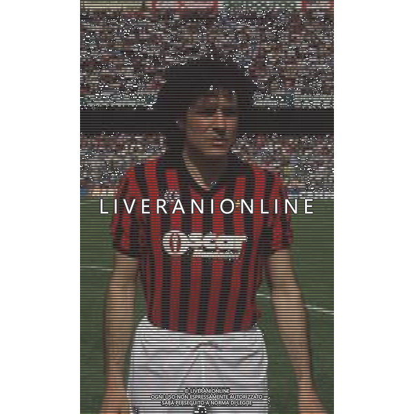 DIAP-RETROSPETTIVA ROBERTO SCARNECCHIA CALCIATORE NELLA FOTO ROBERTO SCARNECCHIA CON LA MAGLIA DEL MILAN AG ALDO LIVERANI SAS