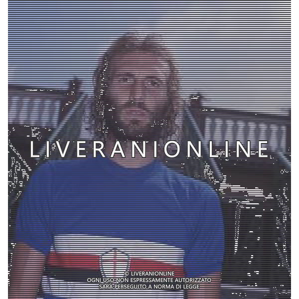 DIAP-RETROSPETTIVA LUCIANO ZECCHINI CALCIATORE  NELLA FOTO LUCIANO ZECCHINI CON LA MAGLIA DELLA SAMPDORIA CALCIO AG ALDO LIVERANI SAS 