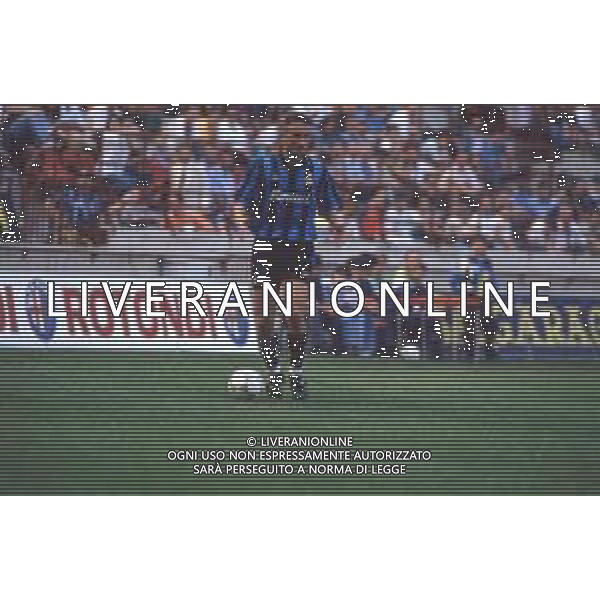 DIAP-RETROSPETTIVA MIRKO TACCOLA CALCIATORE NELLA FOTO MIRKO TACCOLA CON LA MAGLIA DELL\'INTER AG ALDO LIVERANI SAS