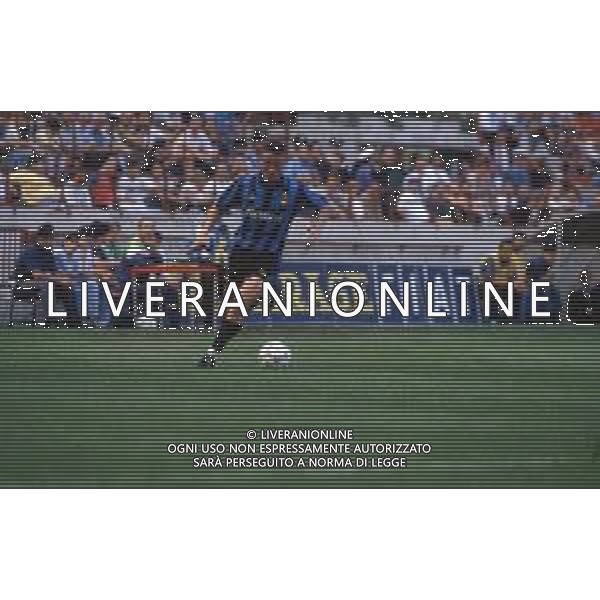 DIAP-RETROSPETTIVA MIRKO TACCOLA CALCIATORE NELLA FOTO MIRKO TACCOLA CON LA MAGLIA DELL\'INTER AG ALDO LIVERANI SAS