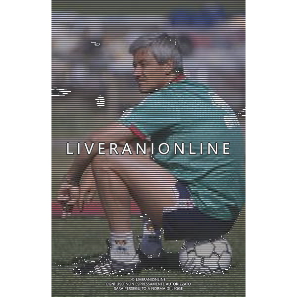 DIAP-RETROSPETTIVA CLAUDIO MASELLI ALLENATORE NELLA FOTO CLAUDIO MASELLI ALLENATORE GENOA CALCIO NELL\'ANNO 1993 AG ALDO LIVERANI SAS
