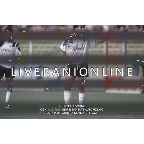 DIAP-RETROSPETTIVA LORENZO SCARAFONI CALCIATORE NELLA FOTO LORENZO SCARAFONI CON LA MAGLIA DEL CESENA CALCIO ANNO 1993-1994 AG ALDO LIVERANI SAS