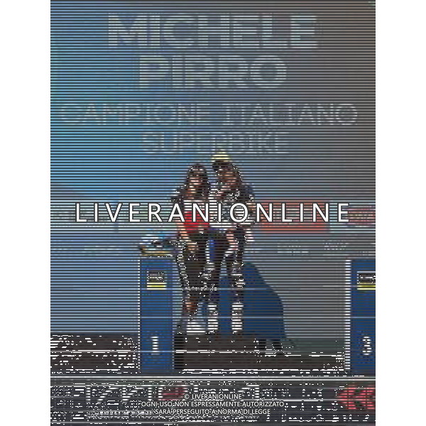 IMOLA 28 09 2024 CIV (CAMPIONATO ITALIANO VELOCITA\') GARA SUPERBIKE NELLA FOTO CAMPIONE ITALIANO VELOCITA\' CAT.SUPERBIKE MICHELE PIRRO CON LA FAMIGLIA SUL PODI ©SANNA/AGENZIA ALDO LIVERANI SAS