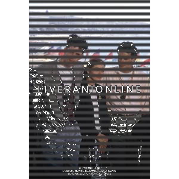 DIAP-RETROSPETTIVA RUPERT EVERETT ATTORE NELLA FOTO RUPERT EVERETT CON ORNELLA MUTI E ANTHONY DELON A CANNES NELL\'ANNO 1987 AG ALDO LIVERANI SAS 