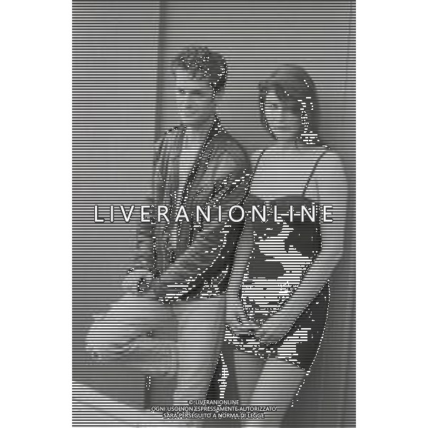 NEG-RETROSPETTIVA RUPERT EVERETT ATTORE NELLA FOTO RUPERT EVERETT CON ANNABEL BROOKS A VENEZIA ANNO 1987 AG ALDO LIVERANI SAS  