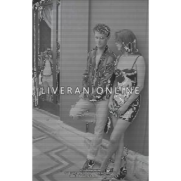 NEG-RETROSPETTIVA RUPERT EVERETT ATTORE NELLA FOTO RUPERT EVERETT CON ANNABEL BROOKS A VENEZIA ANNO 1987 AG ALDO LIVERANI SAS  