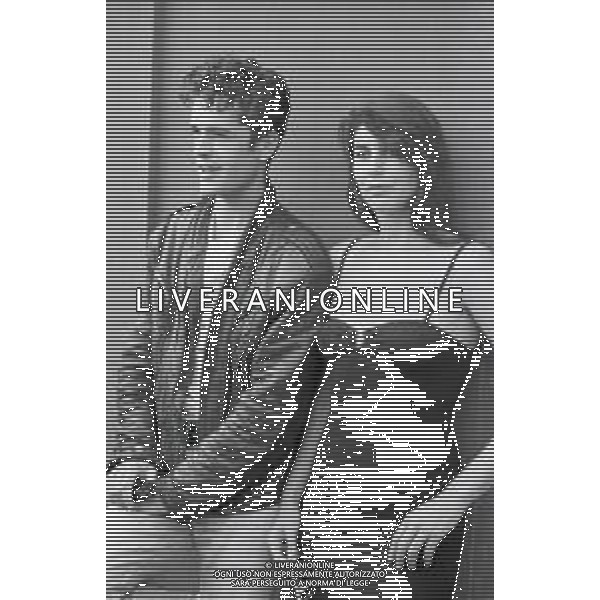 NEG-RETROSPETTIVA RUPERT EVERETT ATTORE NELLA FOTO RUPERT EVERETT CON ANNABEL BROOKS A VENEZIA ANNO 1987 AG ALDO LIVERANI SAS  
