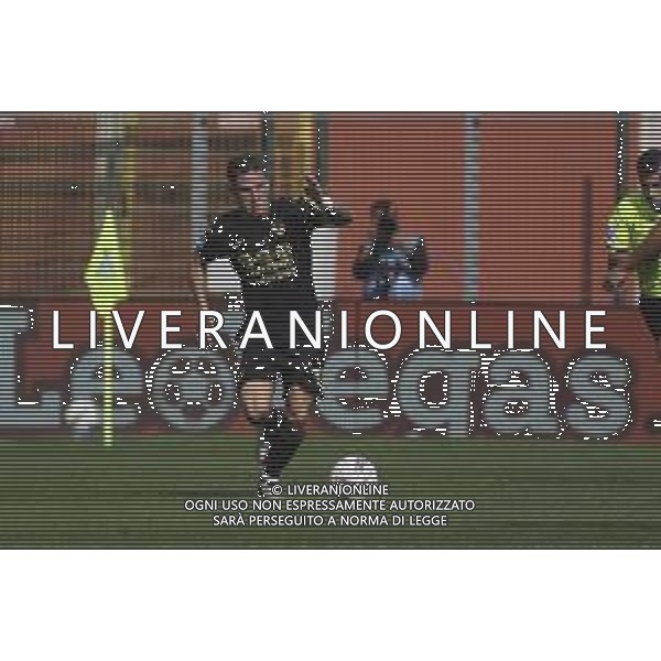 Tomas Suslov of Hellas Verona FC play the ball during Como 1907 FC vs Hellas Verona FC, 6° Serie A Enilive 2024-25 game at G. Sinigaglia stadium in Como (CO), Italy, on September 29, 2024. (Photo by Davide Casentini)/ AGENZIA ALDO LIVERANI SAS