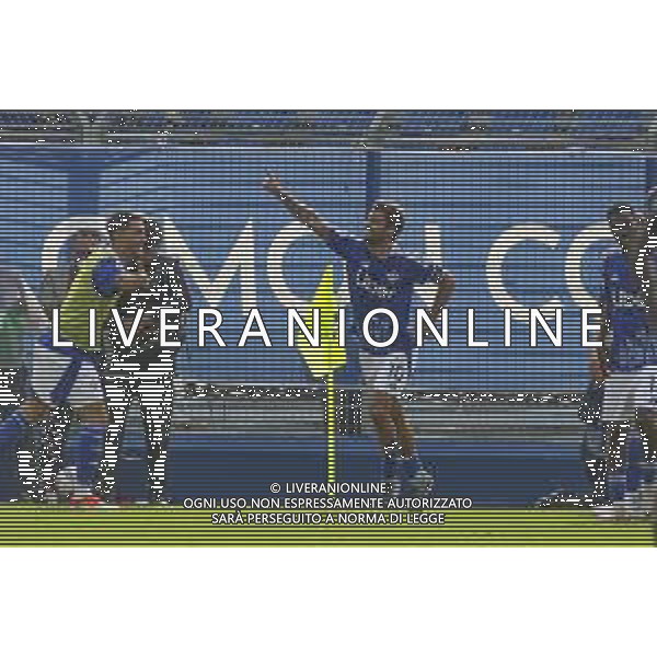 Patrick Cutrone of Como 1907 celebrates after scoring second gol during Como 1907 FC vs Hellas Verona FC, 6° Serie A Enilive 2024-25 game at G. Sinigaglia stadium in Como (CO), Italy, on September 29, 2024. (Photo by Davide Casentini)/ AGENZIA ALDO LIVERANI SAS
