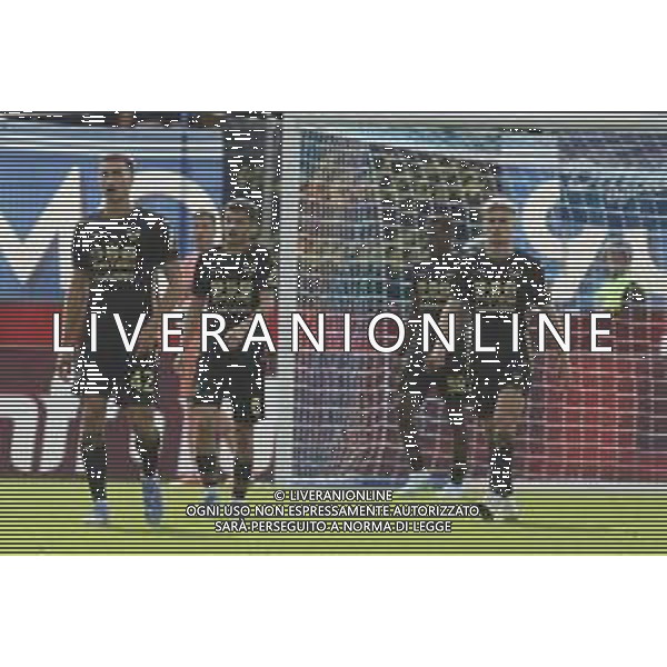 Hellas Verona players expresses disappointment during Como 1907 FC vs Hellas Verona FC, 6° Serie A Enilive 2024-25 game at G. Sinigaglia stadium in Como (CO), Italy, on September 29, 2024. (Photo by Davide Casentini)/ AGENZIA ALDO LIVERANI SAS