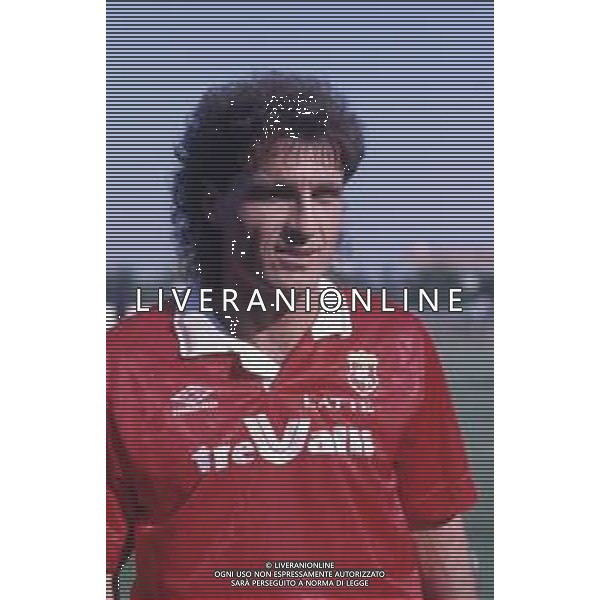 DIAP-RETROSPETTIVA RUGGERI OSCAR ALFREDO CALCIATORE NELLA FOTO RUGGERI ALFREDO OSCAR CON LA MAGLIA DELL\'ANCONA CALCIO AG ALDO LIVERANI SAS