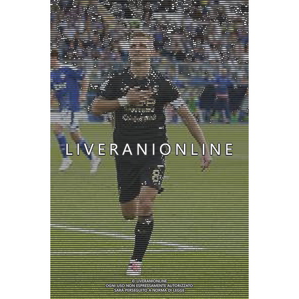 Darko Lazovic of Hellas Verona FC celebrates after scoring penalty during Como 1907 FC vs Hellas Verona FC, 6° Serie A Enilive 2024-25 game at G. Sinigaglia stadium in Como (CO), Italy, on September 29, 2024. (Photo by Davide Casentini)/AGENZIA ALDO LIVERANI SAS
