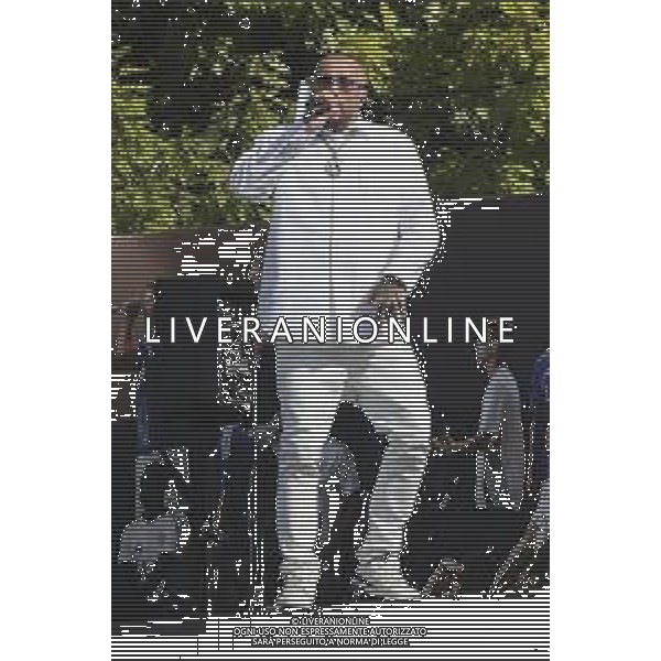 Gue Pequeno in performing before Como 1907 FC vs Hellas Verona FC, 6° Serie A Enilive 2024-25 game at G. Sinigaglia stadium in Como (CO), Italy, on September 29, 2024. (Photo by Davide Casentini)/AGENZIA ALDO LIVERANI SAS