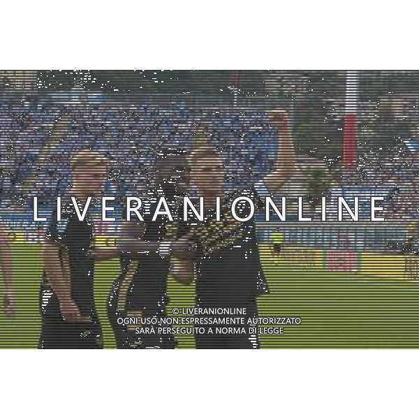 Darko Lazovic of Hellas Verona FC celebrates with team mate during Como 1907 FC vs Hellas Verona FC, 6° Serie A Enilive 2024-25 game at G. Sinigaglia stadium in Como (CO), Italy, on September 29, 2024. (Photo by Davide Casentini)/AGENZIA ALDO LIVERANI SAS