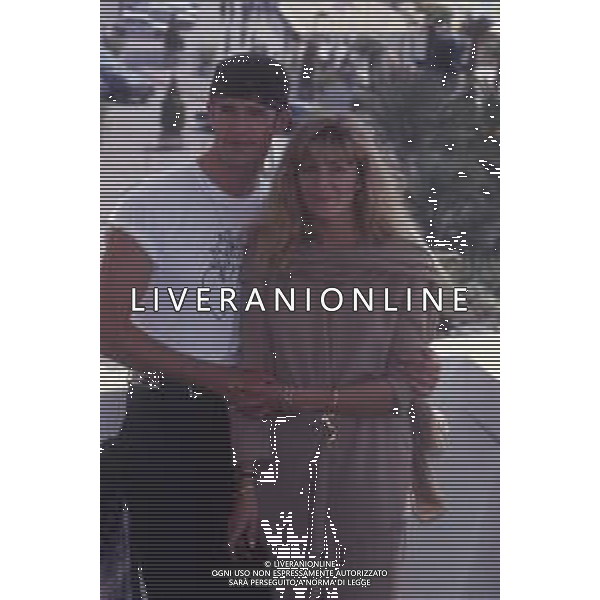 DIAP-RETROSPETTIVA RUPERT EVERETT ATTORE NELLA FOTO RUPERT EVERETT E NATASHA RICHARDSON A CANNES NELL\'ANNO 1990 AG ALDO LIVERANI SAS