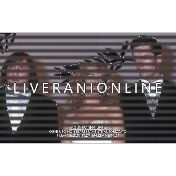 DIAP-RETROSPETTIVA RUPERT EVERETT ATTORE NELLA FOTO RUPERT EVERETT CON NATASHA RICHARDSON E GERARD DEPARDIEU A CANNES NELL\'ANNO 1990 AG ALDO LIVERANI SAS