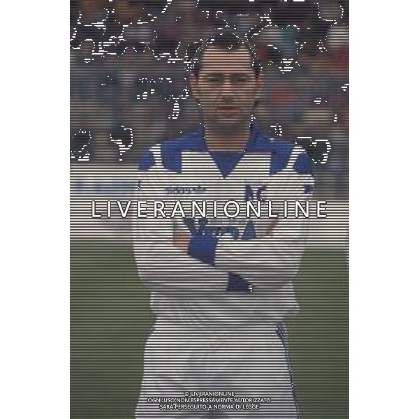 DIAP-RETROSPETTIVA LUCA CARBONI CANTANTE NELLA FOTO LUCA CARBONI CON LA NAZIONALE CANTANTI NELL\'ANNO 1994 AG ALDO LIVERANI SAS 