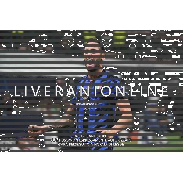 Inter vs Stella Rossa nella foto Hakan Calhanoglu (Inter) esultanza dopo il gol dell\'1 a 0 Milano 01-10-2024 Stadio Giuseppe Meazza - San Siro UEFA Champions League fase a girone unico - 2a giornata foto Roberto Garavaglia/Agenzia Aldo Liverani sas/AGENZIA ALDO LIVERANI SAS