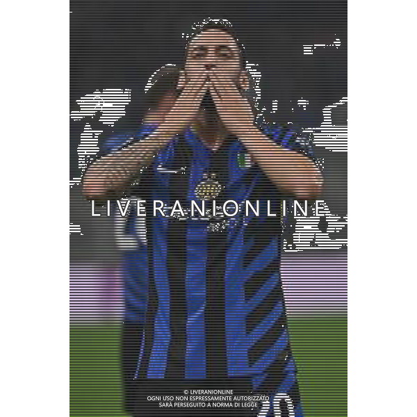 Inter vs Stella Rossa nella foto Hakan Calhanoglu (Inter) esultanza dopo il gol dell\'1 a 0 Milano 01-10-2024 Stadio Giuseppe Meazza - San Siro UEFA Champions League fase a girone unico - 2a giornata foto Roberto Garavaglia/Agenzia Aldo Liverani sas/AGENZIA ALDO LIVERANI SAS