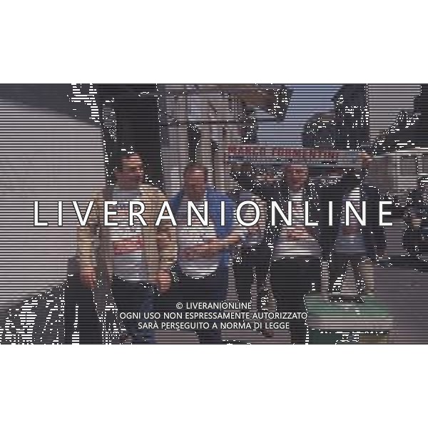DIAP-RETROSPETTIVA MARCO FORMENTINI POLITICO NELLA FOTO MARCO FORMENTINI IN CAMPAGNA ELETTORALE PER LE VIE DI MILANO PER LEGA LOMBARDA NELL\'ANNO 1993 PER L\'ELEZIONE DA SINDACO DI MILANO AG CONTROLUCE-AG ALDO LIVERANI SAS
