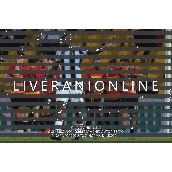 TVEM September 30, 2024 Monopoli, Italy - Benevento vs Juventus Next Gen - Italian soccer serie C 2024/25 - Ciro Vigorito Stadium. In the pic: Pier Luigi Simonetti of Benevento celebrates after scoring a goal with teammates foto emmanuele mastrodonato-ag aldo liverani sas