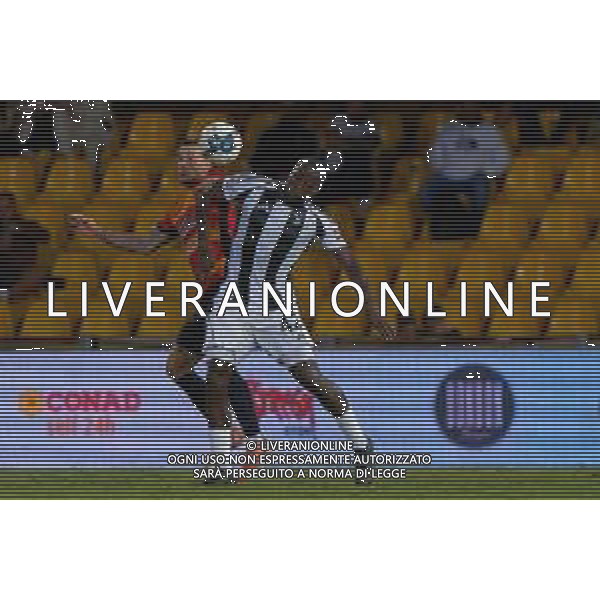 TVEM September 30, 2024 Monopoli, Italy - Benevento vs Juventus Next Gen - Italian soccer serie C 2024/25 - Ciro Vigorito Stadium. In the pic: Daouda Peeters of Juventus Next Gen in action against Jacopo Manconi of Benevento foto emmanuele mastrodonato-ag aldo liverani sas