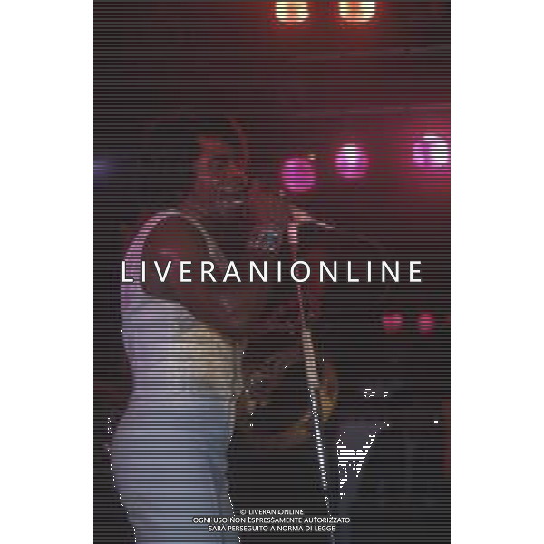 DIAP-RETROSPETTIVA JAMES BROWN CANTANTE NELLA FOTO JAMES BROWN AG ALDO LIVERANI SAS