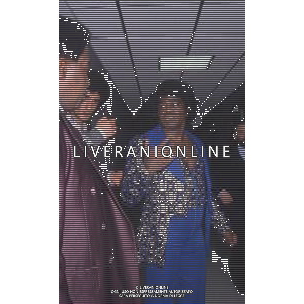 DIAP-RETROSPETTIVA JAMES BROWN CANTANTE NELLA FOTO JAMES BROWN A MILANO NELL\'ANNO 1986 OSPITE DI MIKE BONGIORNO AG ALDO LIVERANI SAS