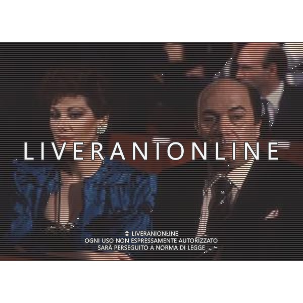 DIAP-RETROSPETTIVA LINO BANFI ATTORE NELLA FOTO LINO BANFI CON EDWIGE FENECH AG ALDO LIVERANI SAS