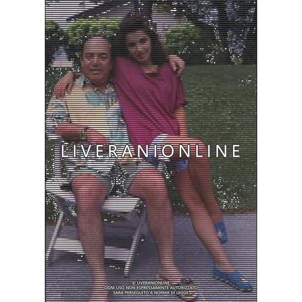 DIAP-RETROSPETTIVA LINO BANFI ATTORE NELLA FOTO LINO BANFI CON LA FIGLIA ROSANNA AG ALDO LIVERANI SAS