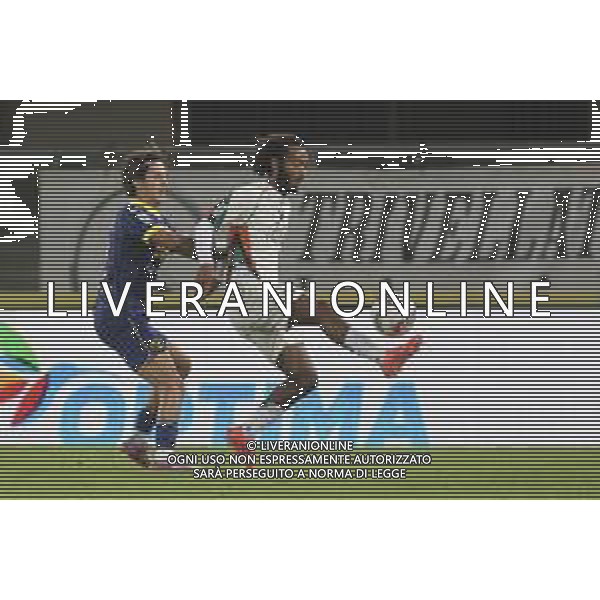 Gianluca Busio of Venezia FC competes for the ball with Domagoj Bradaric of Hellas Verona FC during Hellas Verona FC vs Venezia FC , 7° Serie A Enilive 2024-25 game at Marcantonio Bentegodi Stadium in Verona (VR), Italy, on October 04, 2024. (Photo by Davide Casentini) AG ALDO LIVERANI SAS