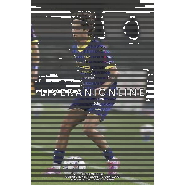 Domagoj Bradaric of Hellas Verona FC play the ball during Hellas Verona FC vs Venezia FC , 7° Serie A Enilive 2024-25 game at Marcantonio Bentegodi Stadium in Verona (VR), Italy, on October 04, 2024. (Photo by Davide Casentini) AG ALDO LIVERANI SAS