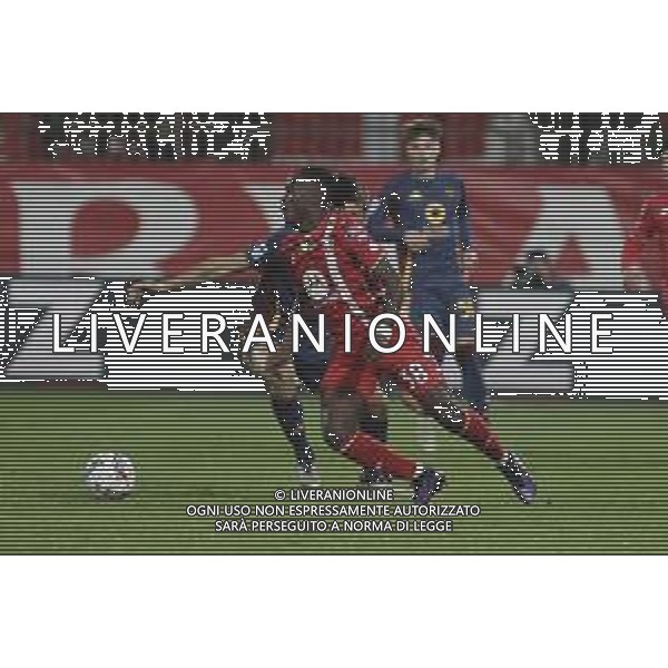 Warren Bondo of AC Monza competes for the ball with Bryan Cristante of AS Roma during AC Monza vs AS Roma, 7° Serie A Enilive 2024-25 game at U-Power stadium in Monza (MB), Italy, on October 06, 2024. (Photo by Davide Casentini) ag aldo liverani sas