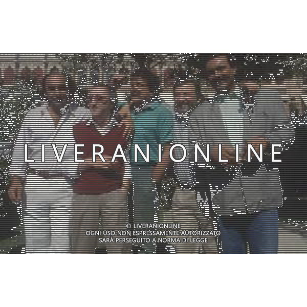 DIAP-RETROSPETTIVA DIEGO ABATANTUONO ATTORE NELLA FOTO DIEGO ABATANTUONO NELL\'ANNO 1986 A VENEZIA CON ALESSANDRO HABER- CARLO DELLE PIANE- GIOVANNI CAVINA E IL REGISTA PUPI AVATI AG ALDO LIVERANI SAS