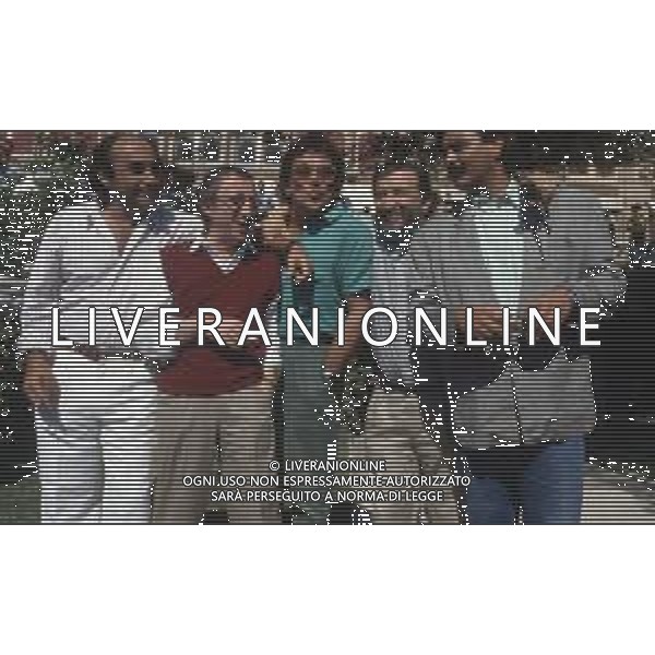 DIAP-RETROSPETTIVA DIEGO ABATANTUONO ATTORE NELLA FOTO DIEGO ABATANTUONO NELL\'ANNO 1986 A VENEZIA CON ALESSANDRO HABER- CARLO DELLE PIANE- GIOVANNI CAVINA E IL REGISTA PUPI AVATI AG ALDO LIVERANI SAS