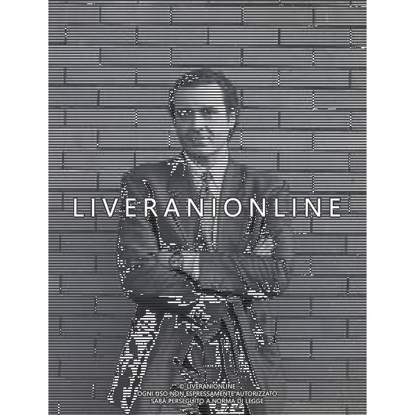 NEG-RETROSPETTIVA DIEGO ABATANTUONO ATTORE NELLA FOTO DIEGO ABATANTUONO NELL\'ANNO 1988 AG THEMA-AG ALDO LIVERANI SAS