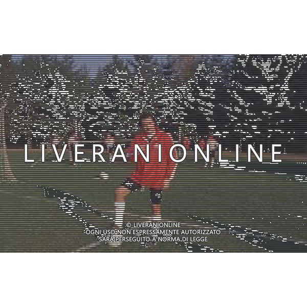 DIAP-RETROSPETTIVA DIEGO ABATANTUONO ATTORE NELLA FOTO DIEGO ABATANTUONO CON LA MAGLIA DEL MILAN AG ALDO LIVERANI SAS