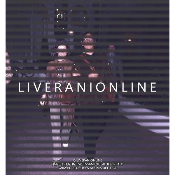 DIAP-RETROSPETTIVA GERALDINE CHAPLIN ATTRICE NELLA FOTO GERALDINE CHAPLIN CON CARLOS MAURA A CANNES NELL\'ANNO 1974 AG ALDO LIVERANI SAS