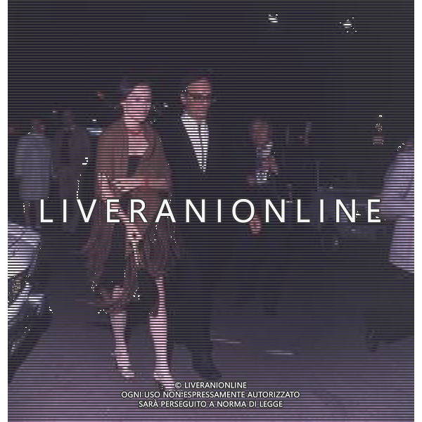 DIAP-RETROSPETTIVA GERALDINE CHAPLIN ATTRICE NELLA FOTO GERALDINE CHAPLIN CON CARLOS MAURA A CANNES NELL\'ANNO 1974 AG ALDO LIVERANI SAS