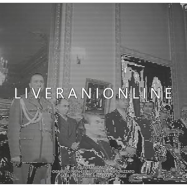 NEG-RETROSPETTIVA MOHAMMAD REZA PAHLAVI SCIA\' DI PERSIA NELLA FOTO MOHAMMAD REZA PAHLAVI SCIA\' DI PERSIA DOPO IL COLPO DI STATO A ROMA NELL\'ANNO 1953 FOTO SANDRO VESPASIANI-AG ALDO LIVERANI SAS