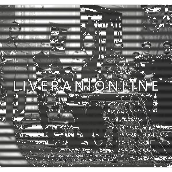 NEG-RETROSPETTIVA MOHAMMAD REZA PAHLAVI SCIA\' DI PERSIA NELLA FOTO MOHAMMAD REZA PAHLAVI SCIA\' DI PERSIA DOPO IL COLPO DI STATO A ROMA NELL\'ANNO 1953 FOTO SANDRO VESPASIANI-AG ALDO LIVERANI SAS