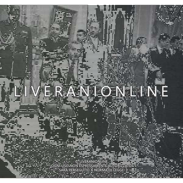 NEG-RETROSPETTIVA MOHAMMAD REZA PAHLAVI SCIA\' DI PERSIA NELLA FOTO MOHAMMAD REZA PAHLAVI SCIA\' DI PERSIA DOPO IL COLPO DI STATO A ROMA NELL\'ANNO 1953 FOTO SANDRO VESPASIANI-AG ALDO LIVERANI SAS