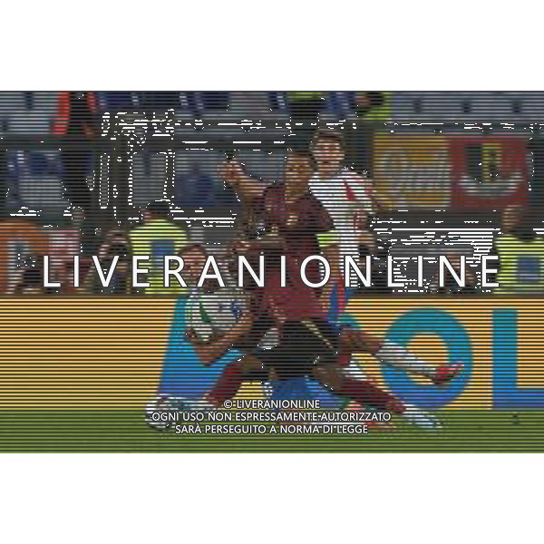 TVEM October 10, 2024 in Roma, Italy. Italy vs Belgium, UEFA Nations League 2024/25 League A Group A2 match - Olympic Stadium. In the pic: Davide Frattesi of Italy in action against Jérémy Doku of Belgium ©Emmanuele Matrodonato/AGENZIA ALDO LIVERANI SAS