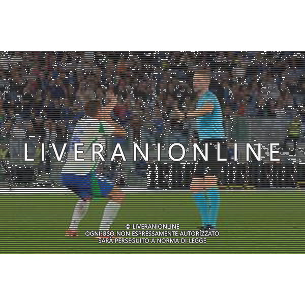 TVEM October 10, 2024 in Roma, Italy. Italy vs Belgium, UEFA Nations League 2024/25 League A Group A2 match - Olympic Stadium. In the pic: Davide Frattesi of Italy protests with the referee Espen Eskas of Norway ©Emmanuele Matrodonato/AGENZIA ALDO LIVERANI SAS