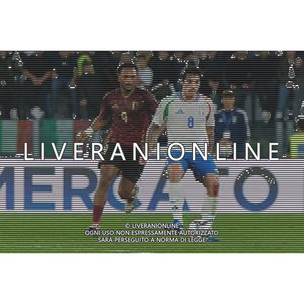 TVEM October 10, 2024 in Roma, Italy. Italy vs Belgium, UEFA Nations League 2024/25 League A Group A2 match - Olympic Stadium. In the pic: Sandro Tonali of Italy and Lois Openda of Belgium foto emmanuele mastrodonato-ag aldo liverani sas