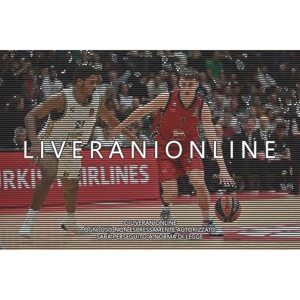 TVRG EA7 Emporio Armani Olimpia Milano vs Zalgiris Kaunas nella foto Neno Dimitrijevic (Olimpia Milano) e sulla SX Matthew Mitchell (Zalgiris Kaunas) Assago (MI) 17-10-2024 Unipol Forum Turkish Airlines EuroLeague 4a giornata regular season foto Roberto Garavaglia/Agenzia Aldo Liverani sas